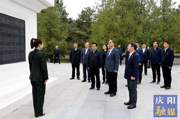 北京大學(xué)校長龔旗煌率團來慶陽市考察調(diào)研 