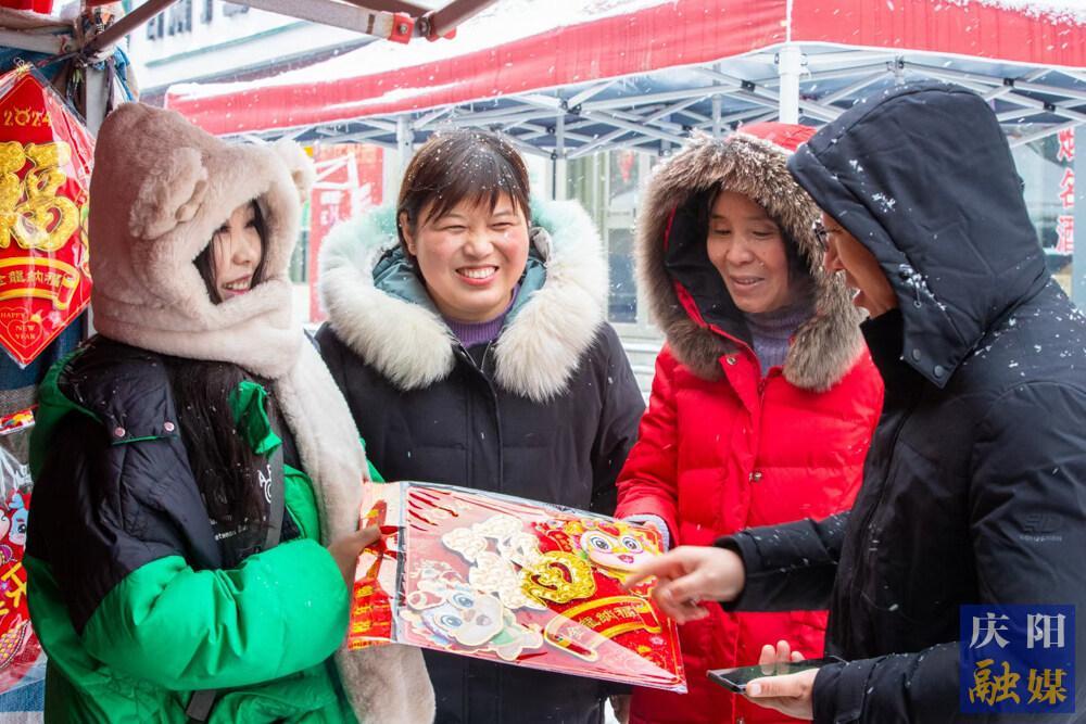 【攝影報道】趕年集，備年貨，歡天喜地過大年