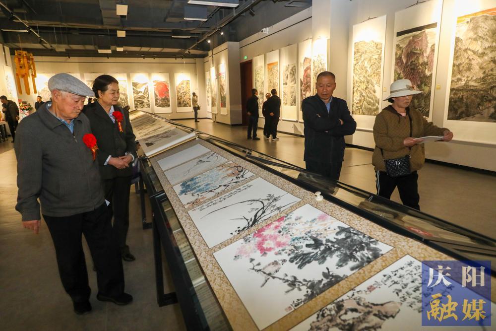 【攝影報道】“匯云尚意”徐進師生國畫作品匯報展開展