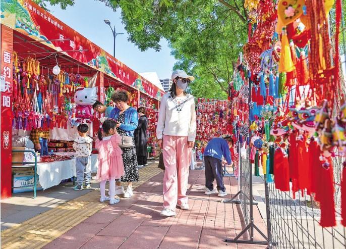 【香約慶陽(yáng) 包容天下】西峰區(qū) 各式香包扮濃端午氛圍