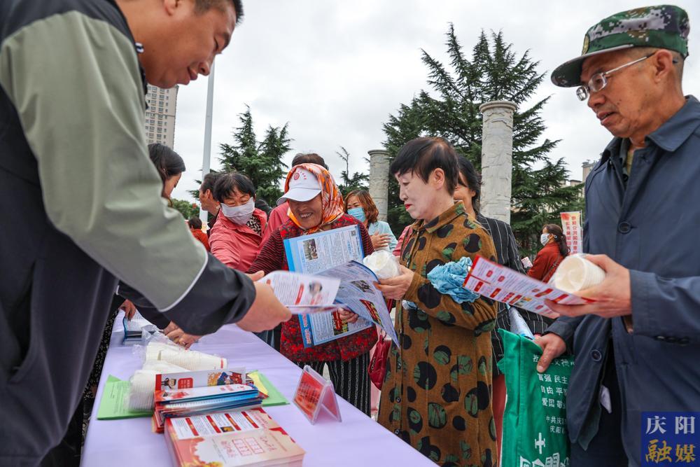 【攝影報(bào)道】2024年慶陽(yáng)市“全民國(guó)防教育月”主題宣傳活動(dòng)舉行